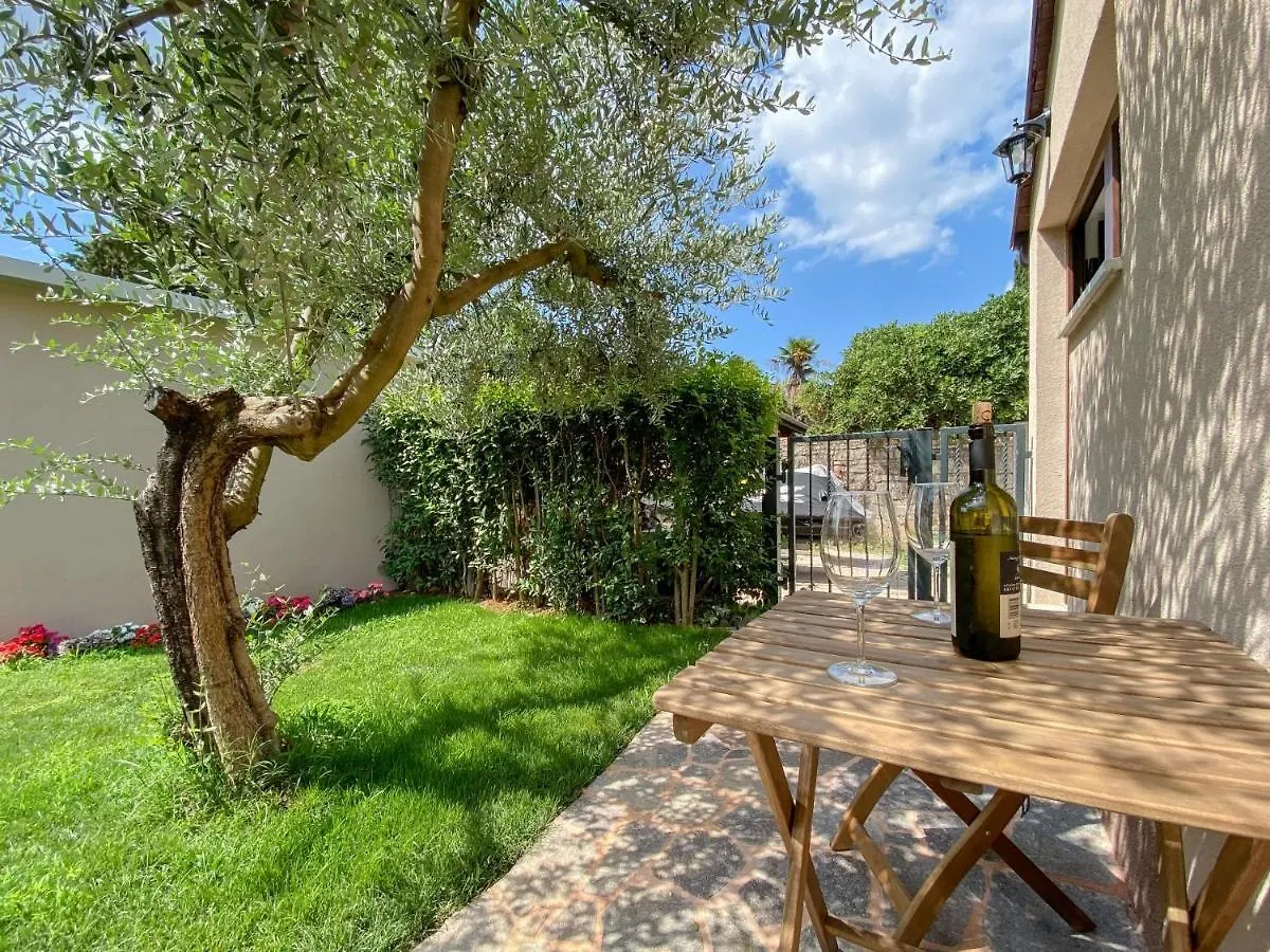 Doris A2 Apartment Novigrad